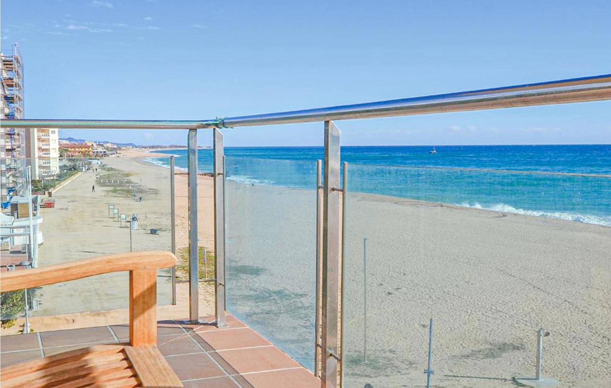 Awesome Apartment In Santa Susanna With Kitchen Extérieur photo
